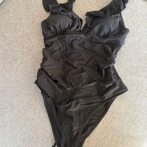 Cupshe Elegant Black Swimsuit